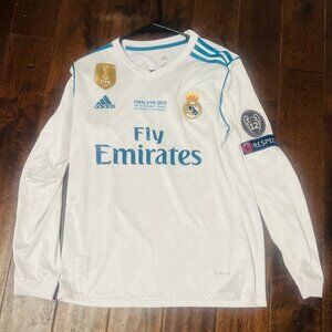 Adidas Real Madrid 2018 UCL Final Ronaldo #7 Jersey - Long Sleeve - Small